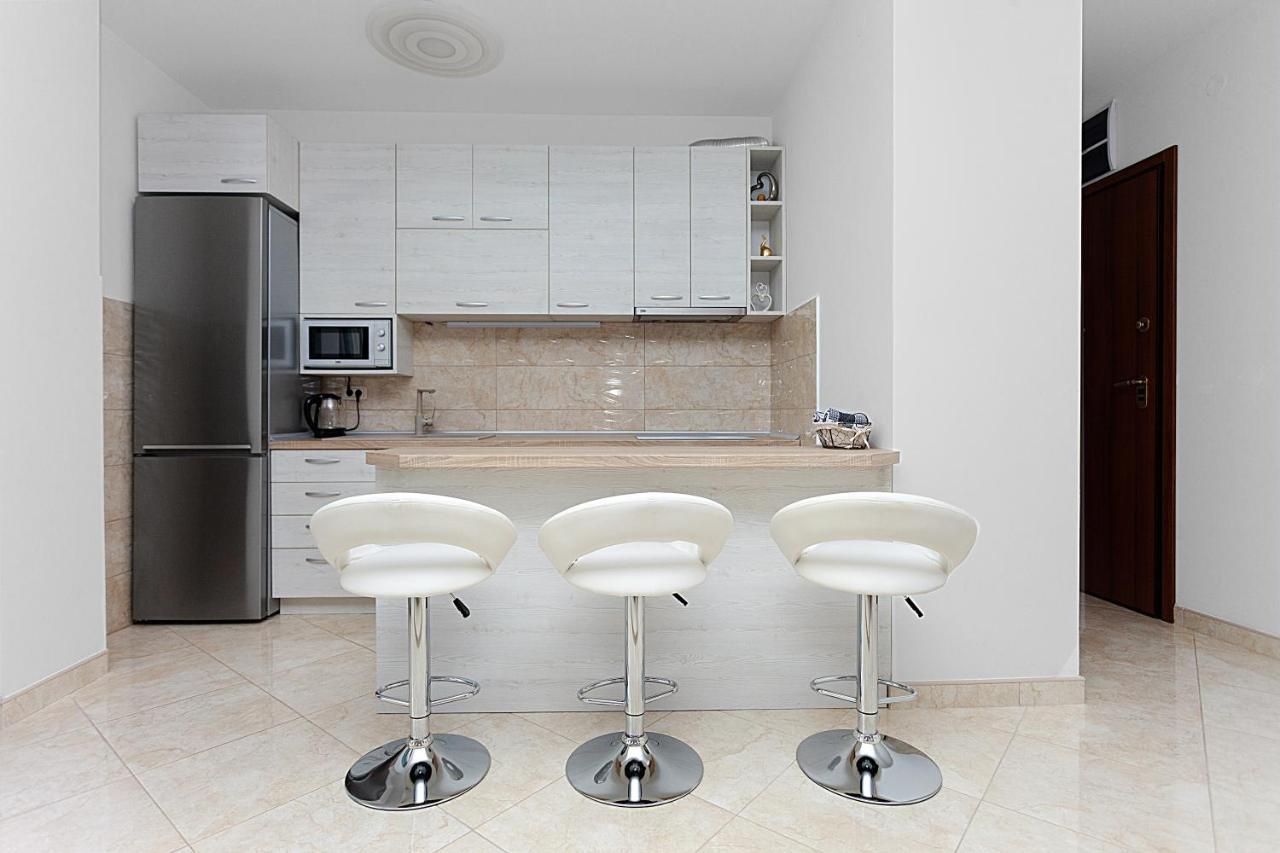 Three Bedroom Spacious Apartment Anatolia Будва Екстер'єр фото