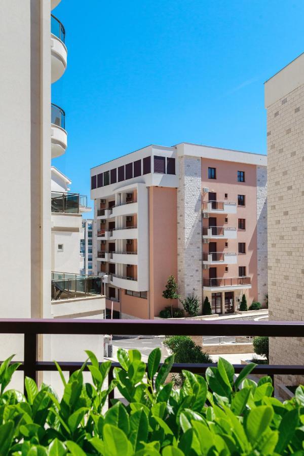 Three Bedroom Spacious Apartment Anatolia Будва Екстер'єр фото