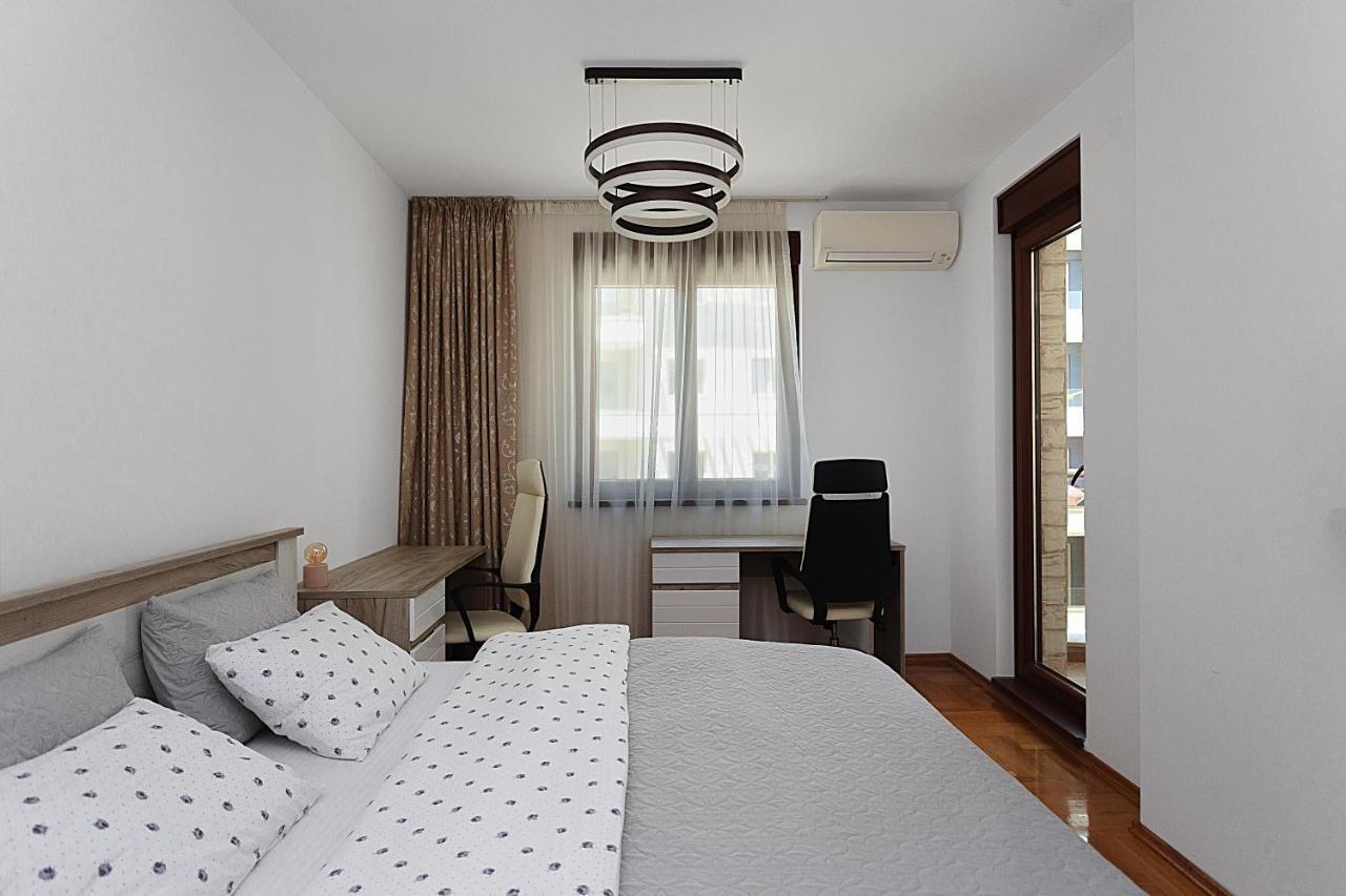 Three Bedroom Spacious Apartment Anatolia Будва Екстер'єр фото