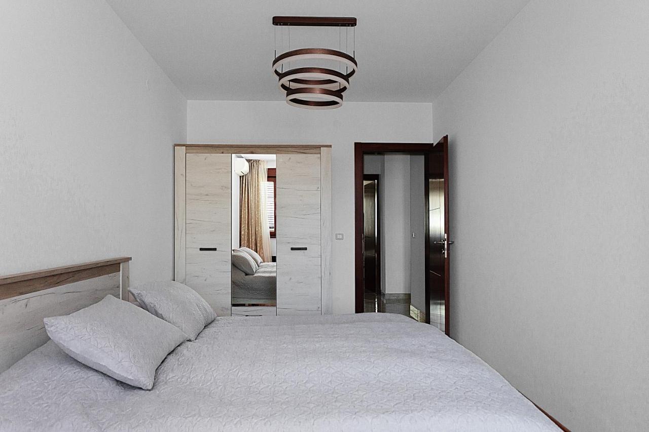 Three Bedroom Spacious Apartment Anatolia Будва Екстер'єр фото
