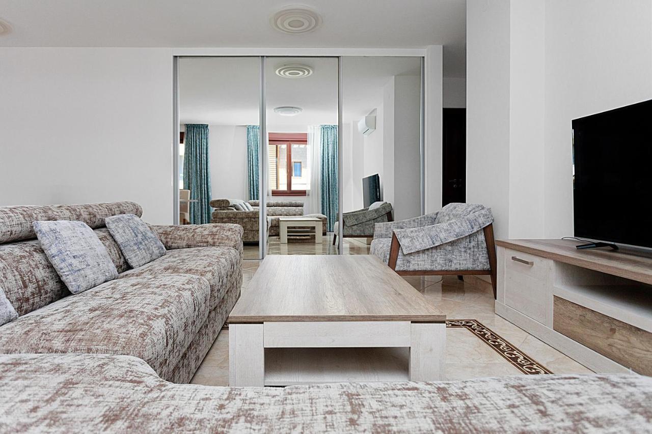 Three Bedroom Spacious Apartment Anatolia Будва Екстер'єр фото