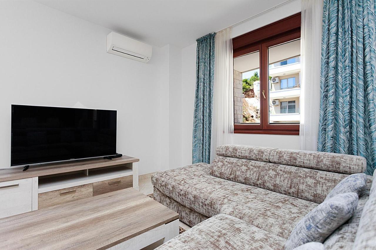 Three Bedroom Spacious Apartment Anatolia Будва Екстер'єр фото